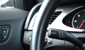 AUDI A4  | 4×4 (doł. automatycznie) | Automatyczna | 240 KM | Srebrny full