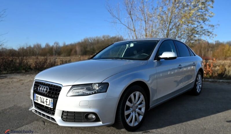 AUDI A4  | 4×4 (doł. automatycznie) | Automatyczna | 240 KM | Srebrny full