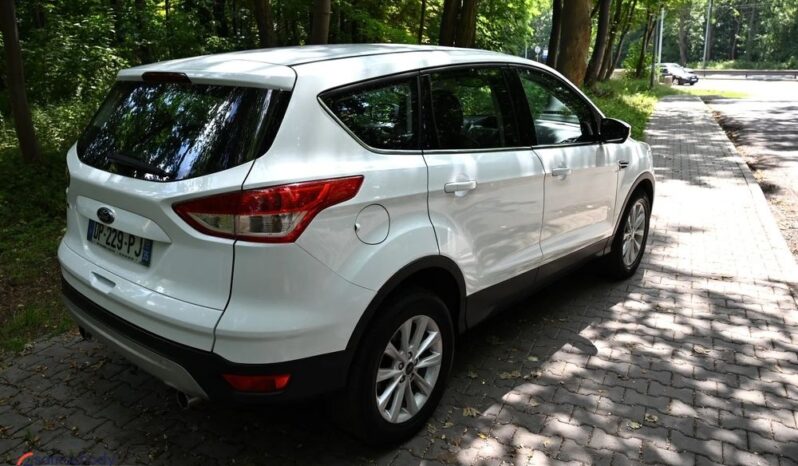 FORD Kuga  | FWD (przód) | Manualna | 120 KM | Biały full