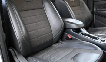 FORD Kuga  | FWD (przód) | Manualna | 120 KM | Biały full