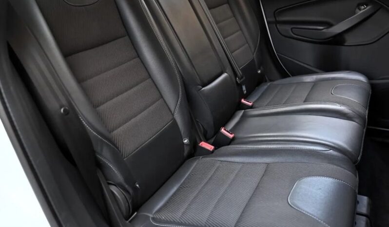 FORD Kuga  | FWD (przód) | Manualna | 120 KM | Biały full