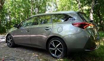 TOYOTA Auris  | FWD (przód) | Automatyczna | 99 KM | Brązowy full