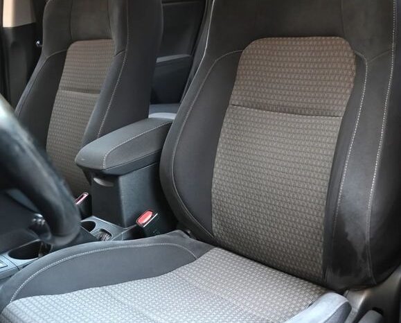 TOYOTA Auris  | FWD (przód) | Automatyczna | 99 KM | Brązowy full