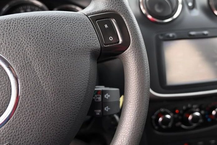 DACIA Sandero  | FWD (przód) | Manualna | 90 KM | Czarny full