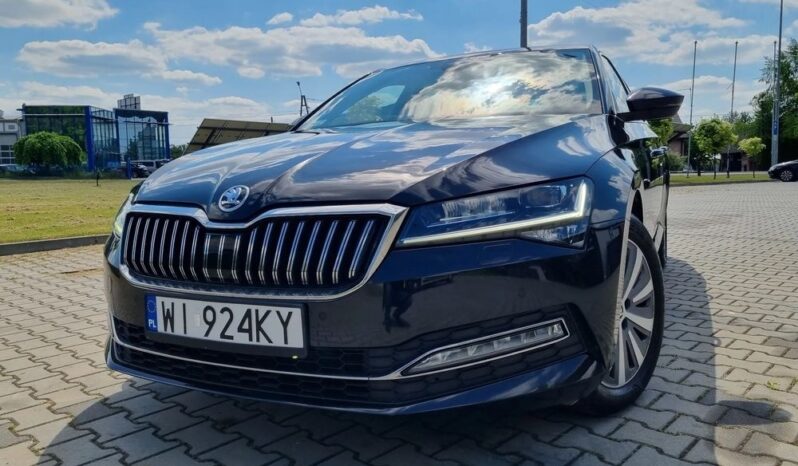SKODA Superb  | FWD (przód) | Automatyczna | 150 KM | Czarny full
