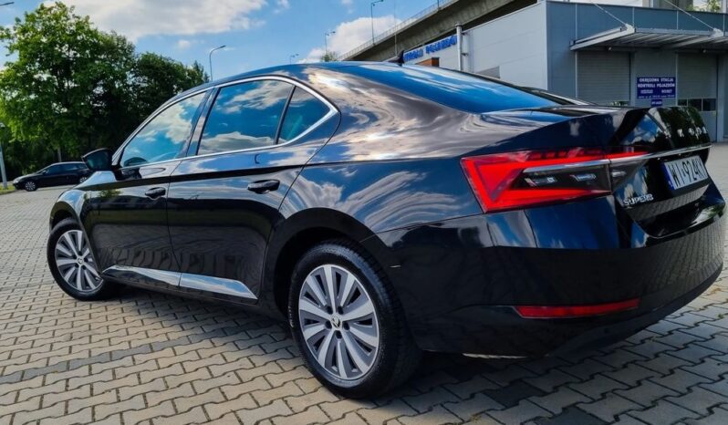 SKODA Superb  | FWD (przód) | Automatyczna | 150 KM | Czarny full