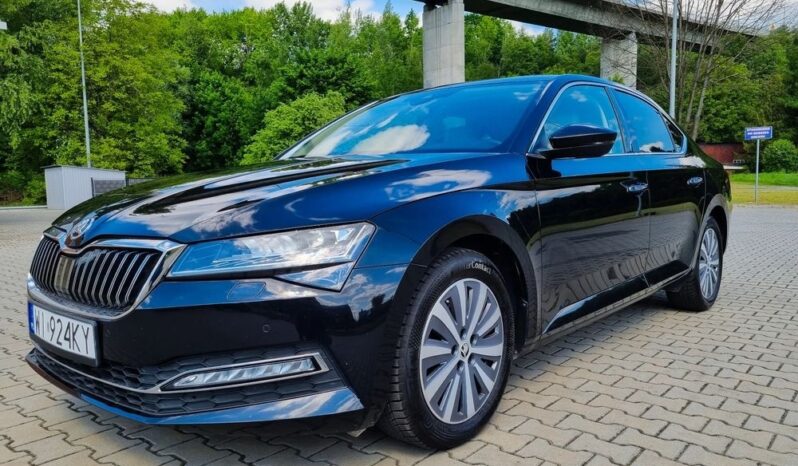 SKODA Superb  | FWD (przód) | Automatyczna | 150 KM | Czarny full