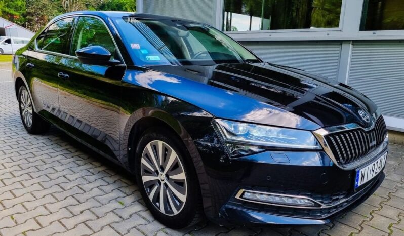 SKODA Superb  | FWD (przód) | Automatyczna | 150 KM | Czarny full