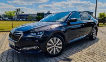 SKODA Superb  | FWD (przód) | Automatyczna | 150 KM | Czarny full