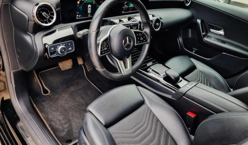 MERCEDES-BENZ Klasa A | FWD (przód) | Automatyczna | 116 KM | Czarny full