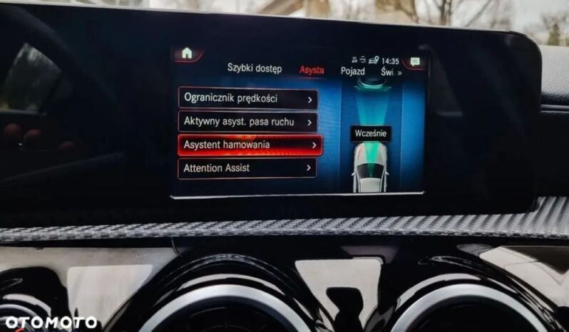 MERCEDES-BENZ Klasa A | FWD (przód) | Automatyczna | 116 KM | Czarny full