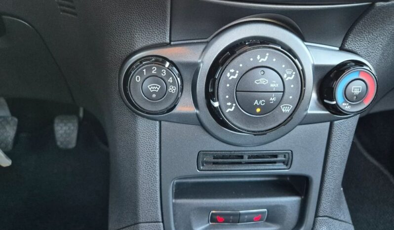 FORD Fiesta  | FWD (przód) | Manualna | 82 KM | Czarny full