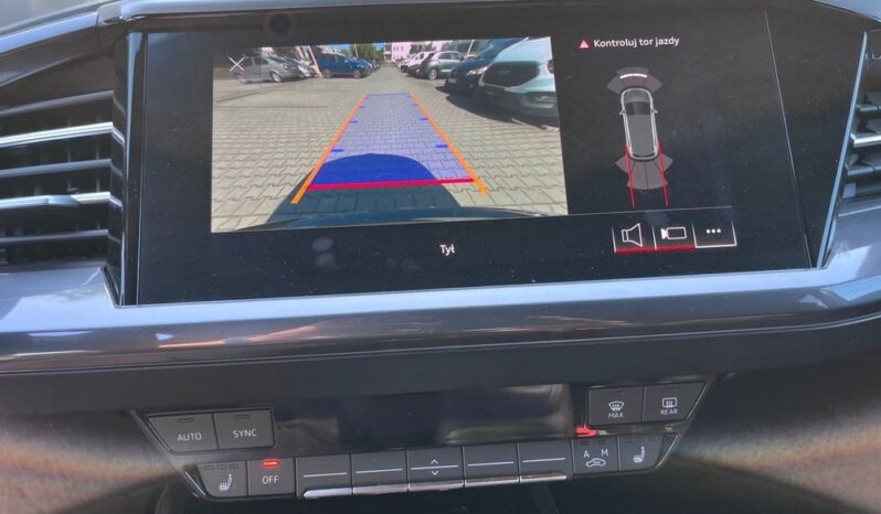 AUDI Q4 e-tron | RWD (tył) | Automatyczna | 170 KM | Czarny full