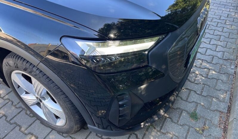 AUDI Q4 e-tron | RWD (tył) | Automatyczna | 170 KM | Czarny full