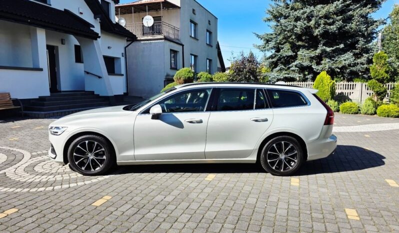 VOLVO V60  | FWD (przód) | Automatyczna | 190 KM | Szary full