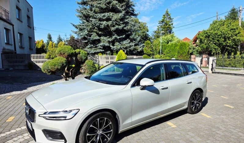 VOLVO V60  | FWD (przód) | Automatyczna | 190 KM | Szary full