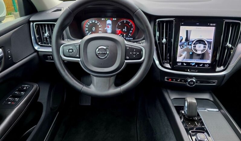 VOLVO V60  | FWD (przód) | Automatyczna | 190 KM | Szary full