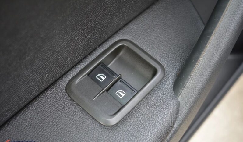 SKODA Yeti  | FWD (przód) | Manualna | 105 KM | Czarny full