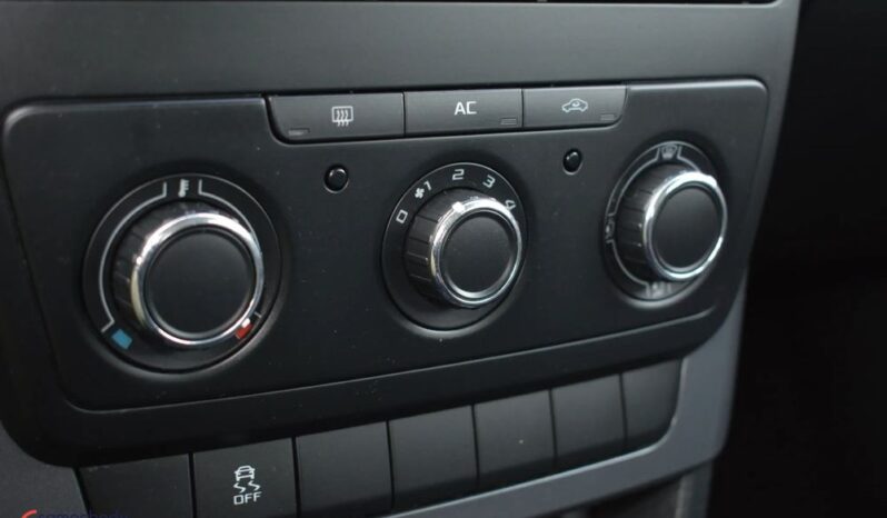 SKODA Yeti  | FWD (przód) | Manualna | 105 KM | Czarny full