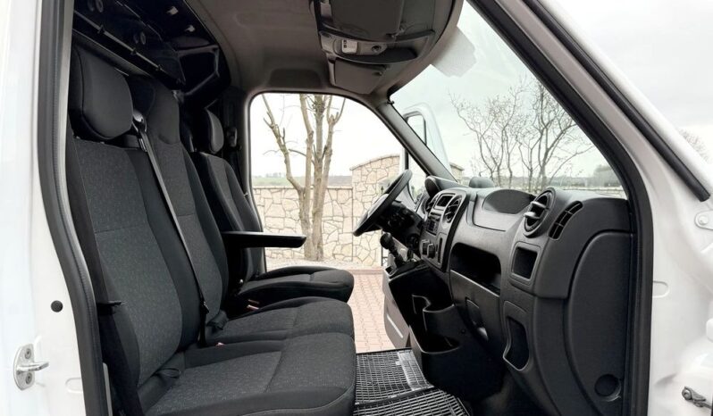 RENAULT Master | FWD (przód) | Manualna | 130 KM | Biały full