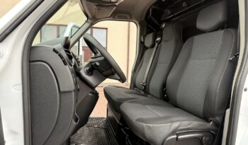 RENAULT Master | FWD (przód) | Manualna | 130 KM | Biały full