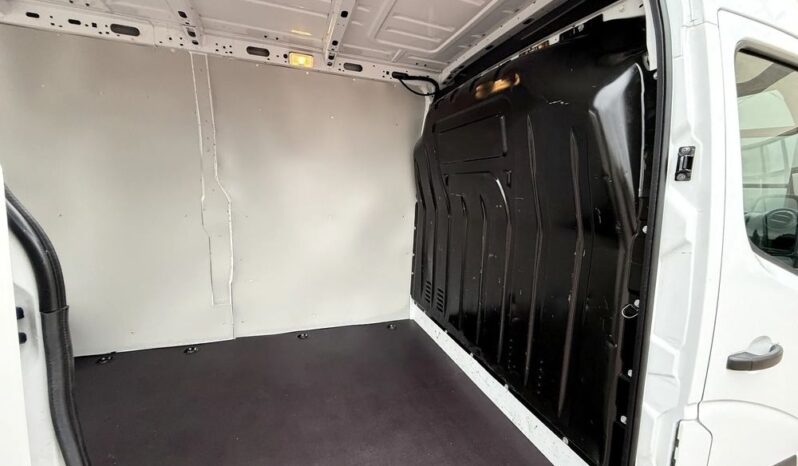 RENAULT Master | FWD (przód) | Manualna | 130 KM | Biały full
