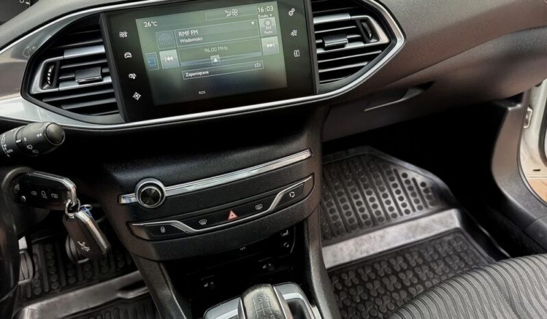 PEUGEOT 308  | FWD (przód) | Manualna | 100 KM | Biały full