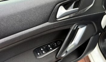 PEUGEOT 308  | FWD (przód) | Manualna | 100 KM | Biały full
