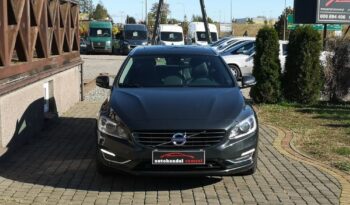 VOLVO V60  | 4×4 (doł. automatycznie) | Automatyczna | 220 KM | Szary full