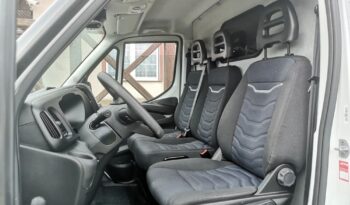 IVECO Daily | RWD (tył) | Automatyczna | 156 KM | Biały full