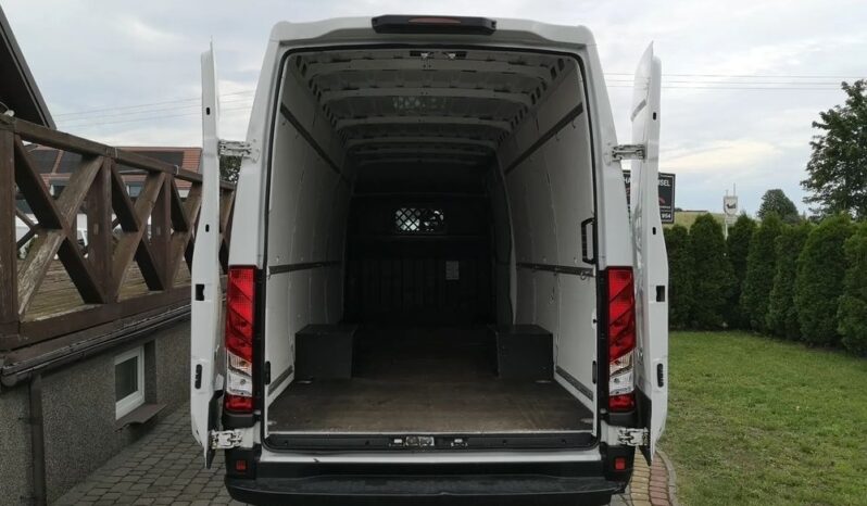 IVECO Daily | RWD (tył) | Automatyczna | 156 KM | Biały full
