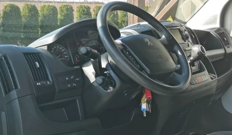 PEUGEOT Boxer | FWD (przód) | Manualna | 110 KM | Biały full