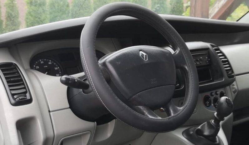 RENAULT Trafic  | FWD (przód) | Manualna | 90 KM | Srebrny full