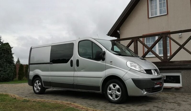 RENAULT Trafic  | FWD (przód) | Manualna | 90 KM | Srebrny full