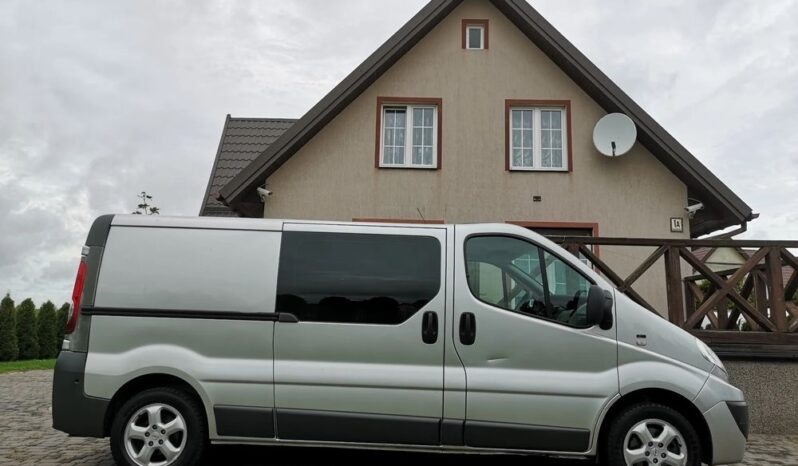 RENAULT Trafic  | FWD (przód) | Manualna | 90 KM | Srebrny full