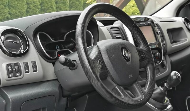 RENAULT Trafic  | FWD (przód) | Manualna | 121 KM | Biały full