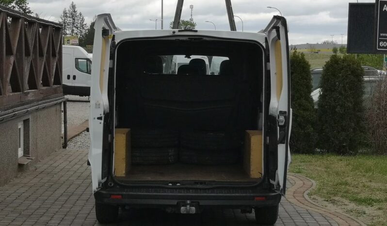 RENAULT Trafic  | FWD (przód) | Manualna | 121 KM | Biały full