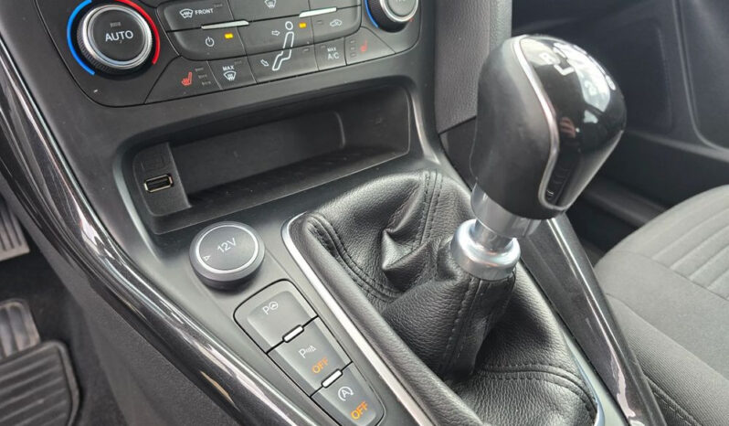 FORD Focus  | FWD (przód) | Manualna | 150 KM | Srebrny full