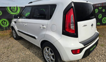 KIA Soul  | FWD (przód) | Manualna | 140 KM | Biały full
