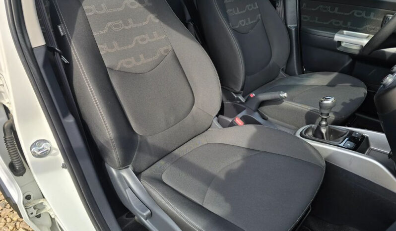 KIA Soul  | FWD (przód) | Manualna | 140 KM | Biały full