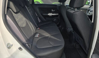 KIA Soul  | FWD (przód) | Manualna | 140 KM | Biały full