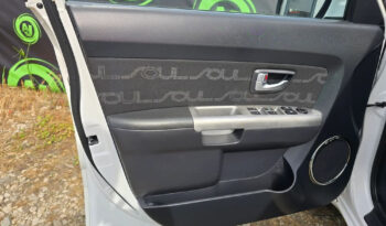 KIA Soul  | FWD (przód) | Manualna | 140 KM | Biały full