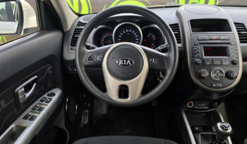 KIA Soul  | FWD (przód) | Manualna | 140 KM | Biały full
