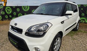 KIA Soul  | FWD (przód) | Manualna | 140 KM | Biały full