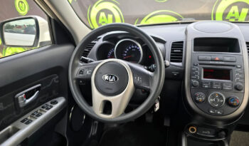 KIA Soul  | FWD (przód) | Manualna | 140 KM | Biały full