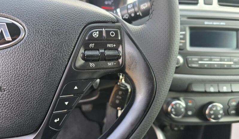 KIA Ceed  | FWD (przód) | Manualna | 100 KM | Czarny full