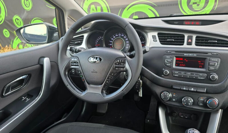 KIA Ceed  | FWD (przód) | Manualna | 100 KM | Czarny full