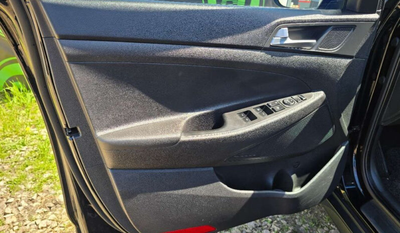 HYUNDAI Tucson  | FWD (przód) | Automatyczna | 177 KM | Czarny full