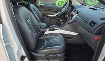 FORD Kuga  | 4×4 (doł. automatycznie) | Manualna | 163 KM | Biały full