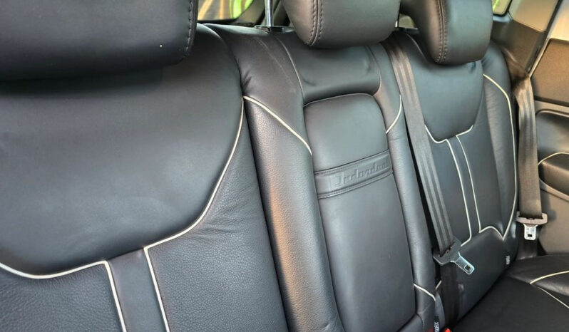 FORD Kuga  | 4×4 (doł. automatycznie) | Manualna | 163 KM | Biały full